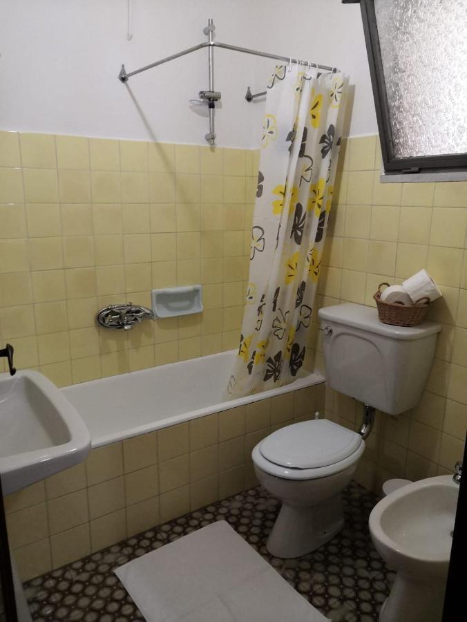Bed and Breakfast Monolocale Nel Centro Storico Aieta Exterior foto